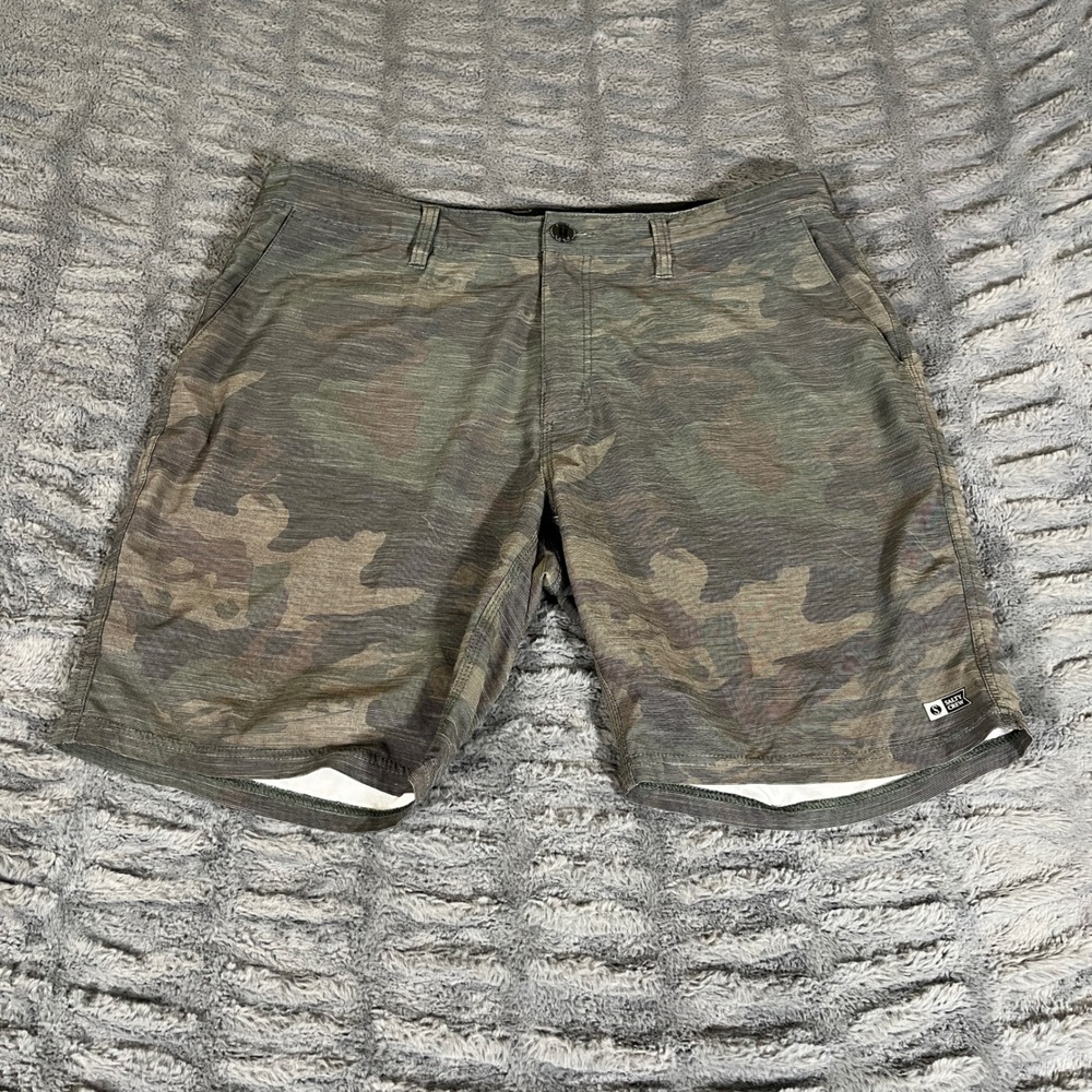 Salty Crew Mens Hybrid Camo Shorts Green Brown Size 36 Stretch Boardshorts AP478